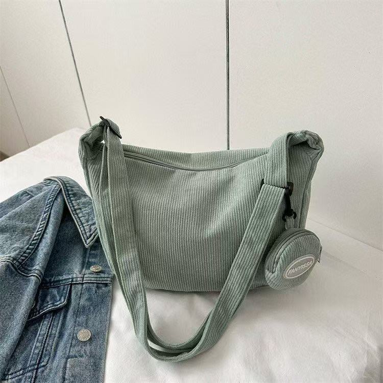 Bolsa Feminina Transversal de Veludo Cotelê Casual Grande Ombro Tiracolo Escolar Universitária com Porta Moedas