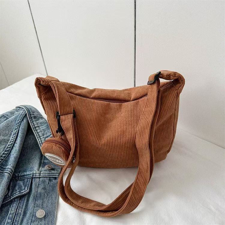 Bolsa Feminina Transversal de Veludo Cotelê Casual Grande Ombro Tiracolo Escolar Universitária com Porta Moedas